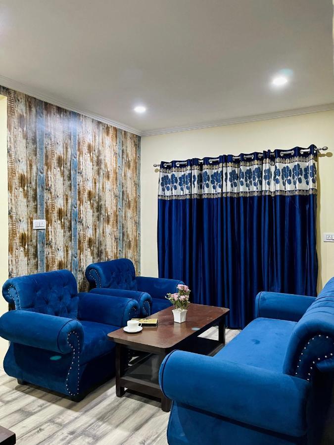 Khwaab Gah By The Khayabaan-Homestay Apartments Fully Furnished With Functional Kitchen, Wifi & Parking In City Centre Srīnagar Buitenkant foto